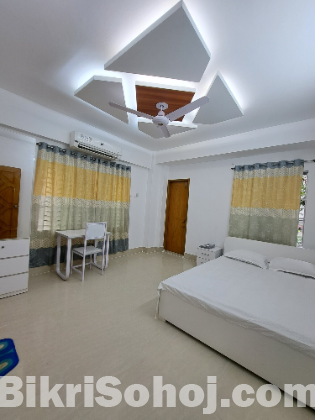 Rent Furnished Two Room Apartment in Bashundhara R/A